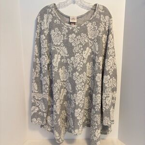 Knox Rose Women's Asymmetrical Long Sleeve Floral Top Gray/ White Size XXL